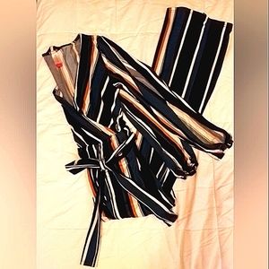 No Boundaries Women's Medium Sz Med (7-9) Jumpsuit, pants and open long sleeves.